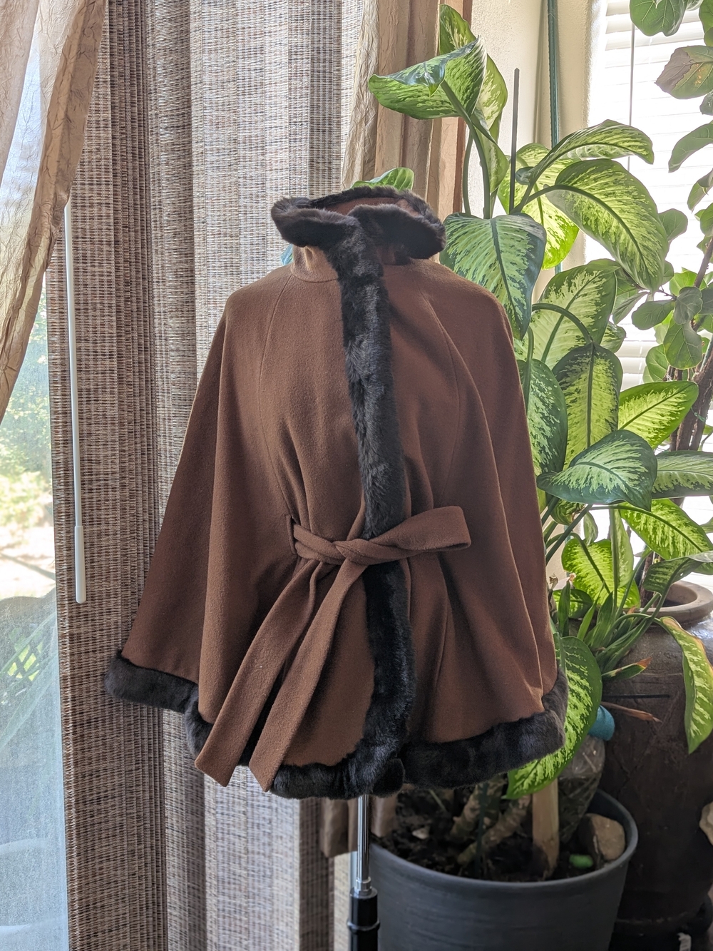 Ellen Tracy Brown Cape Sweater with Black Faux-Fur Trim and Tie